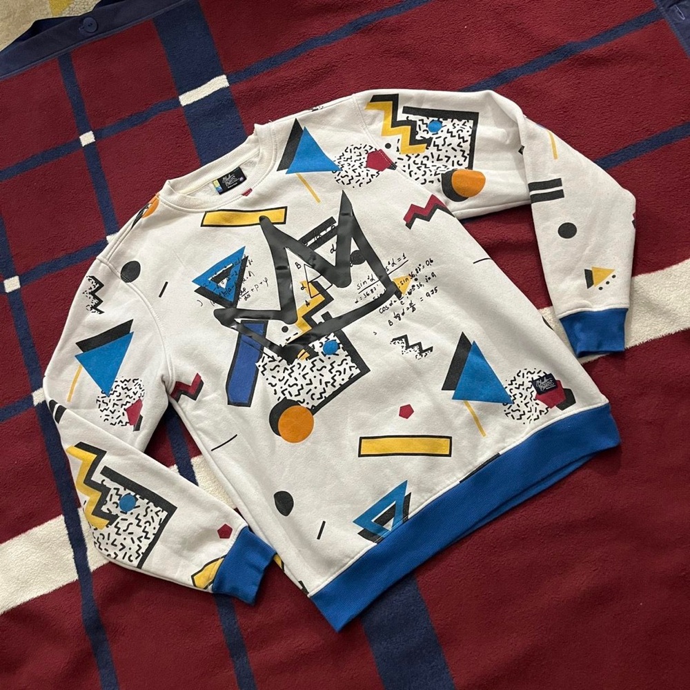 Bleeker & Mercer 90s style printed sweatshirt white geometric shapes M